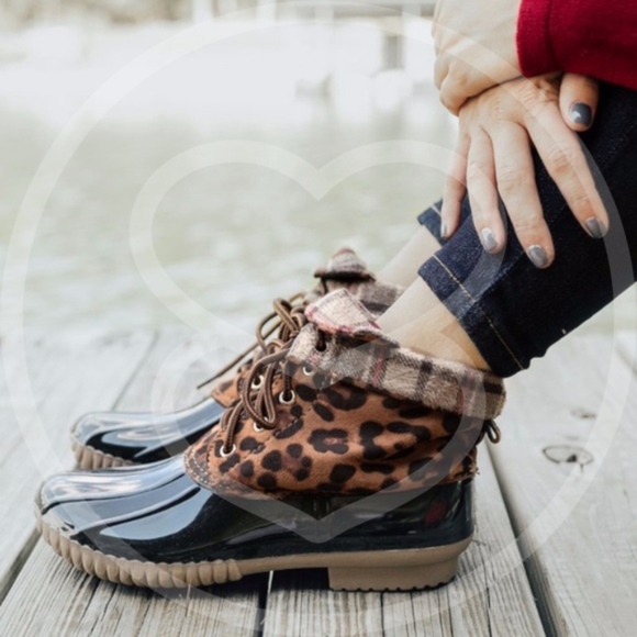 Shoes - Leopard print lace up Plaid Duck Boots